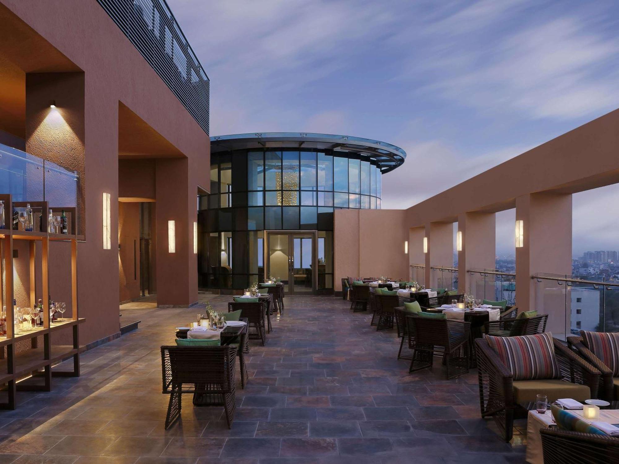 Novotel Lucknow Gomti Nagar Luaran gambar